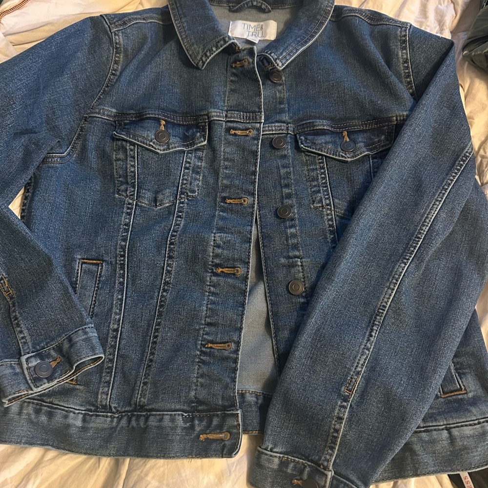 Medium. NWOT. Time & Tru.